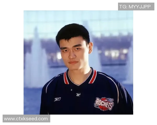 姚明回忆健身经历：早晨和上班前的秘密训练时光