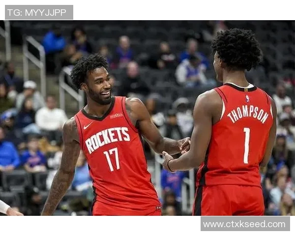 火箭队进攻火力全开但防守漏洞频现能否实现双赢局面