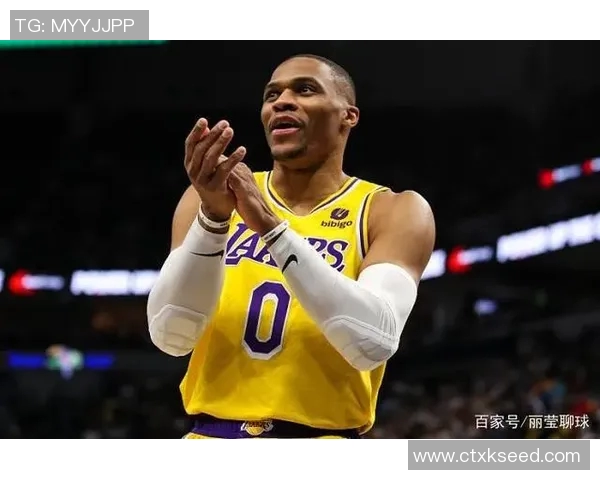 海斯戴维斯自信助力太阳队期待展现最佳状态与团队合作精神 海斯戴维斯自信助力太阳队期待展现最佳状态与团队合作精神