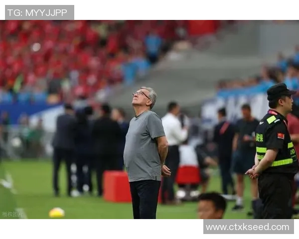 伊万分享喜悦:当中国队表现出色时我与球迷同欢共庆 伊万分享喜悦:当中国队表现出色时我与球迷同欢共庆