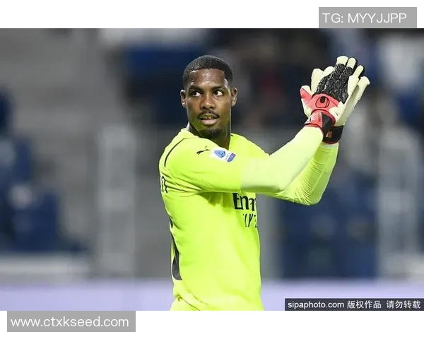 皇马中场琼阿梅尼左腿半腱肌受伤预计缺阵三周 皇马中场琼阿梅尼左腿半腱肌受伤预计缺阵三周