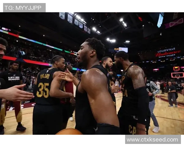 米切尔回应下半场零分表现称双腿沉重并无大碍 米切尔回应下半场零分表现称双腿沉重并无大碍