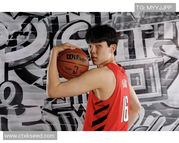 比卢普斯场下表现获高分评价小杨认为他值得8到9分 比卢普斯场下表现获高分评价小杨认为他值得8到9分