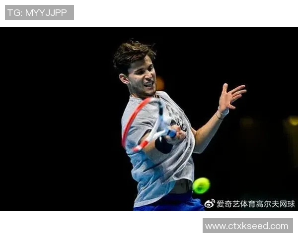 凯恩与妻子共享啤酒节欢乐时光为这一周的美好回忆添上完美句号